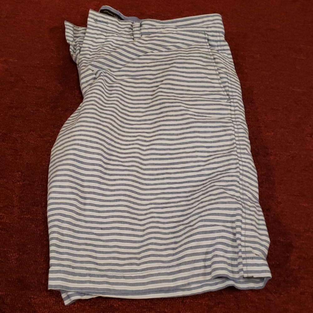 Shorts - Picture 3 of 7
